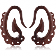 ORGANIC WOODEN CLAW EARRINGS PAIR BLACK -SONO